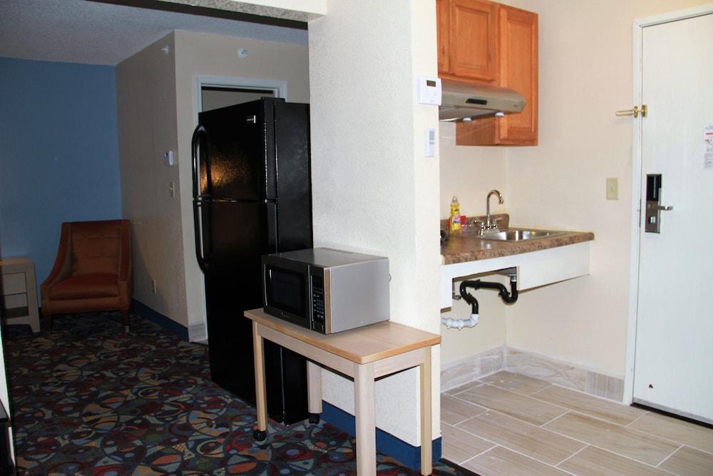 Hotel Baymont By Wyndham Stevens Point Esterno foto