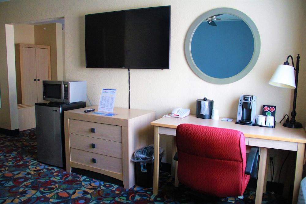 Hotel Baymont By Wyndham Stevens Point Esterno foto