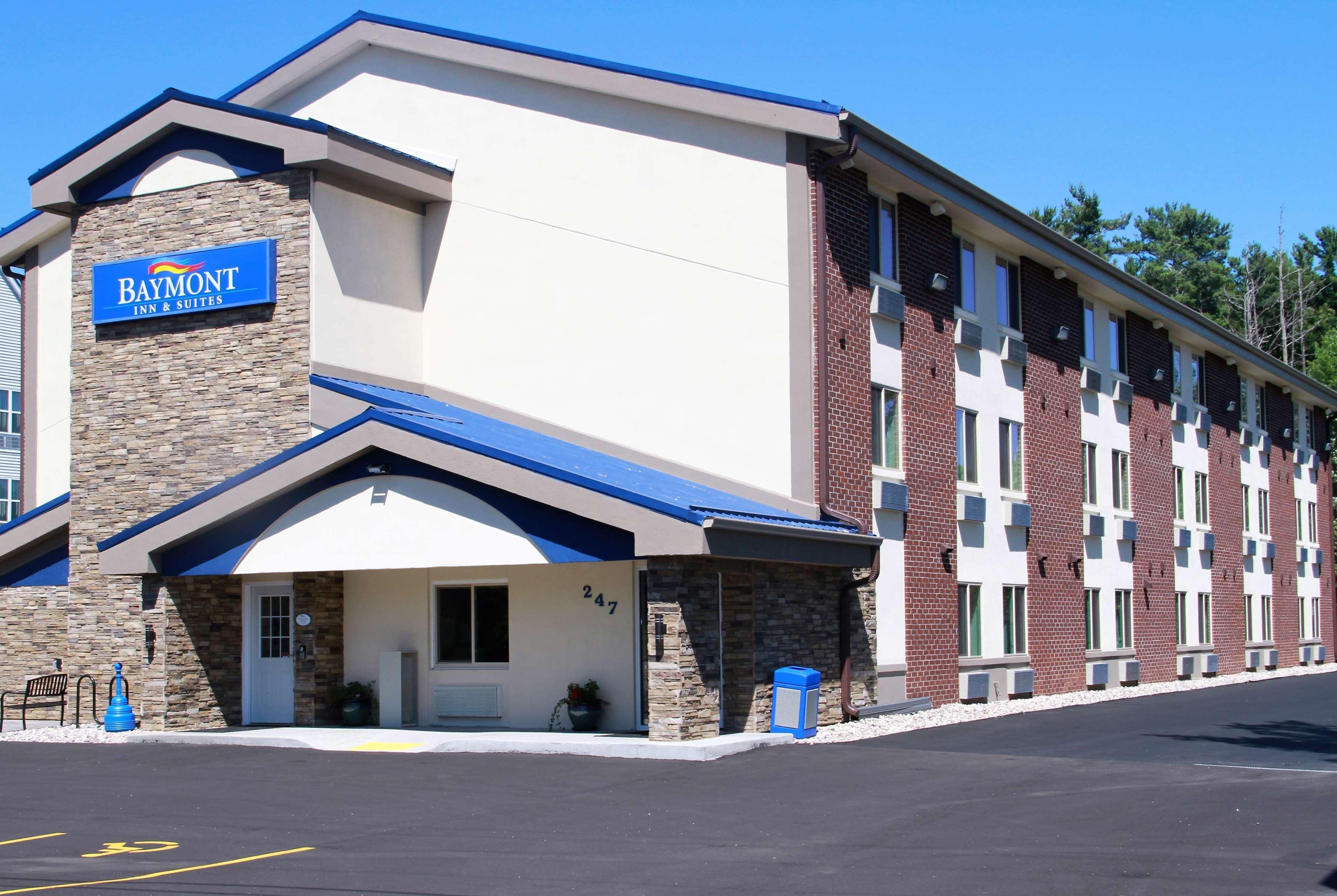 Hotel Baymont By Wyndham Stevens Point Esterno foto