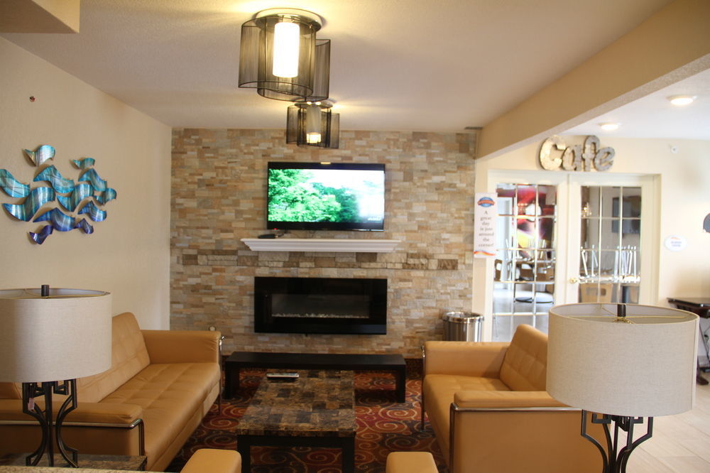 Hotel Baymont By Wyndham Stevens Point Esterno foto