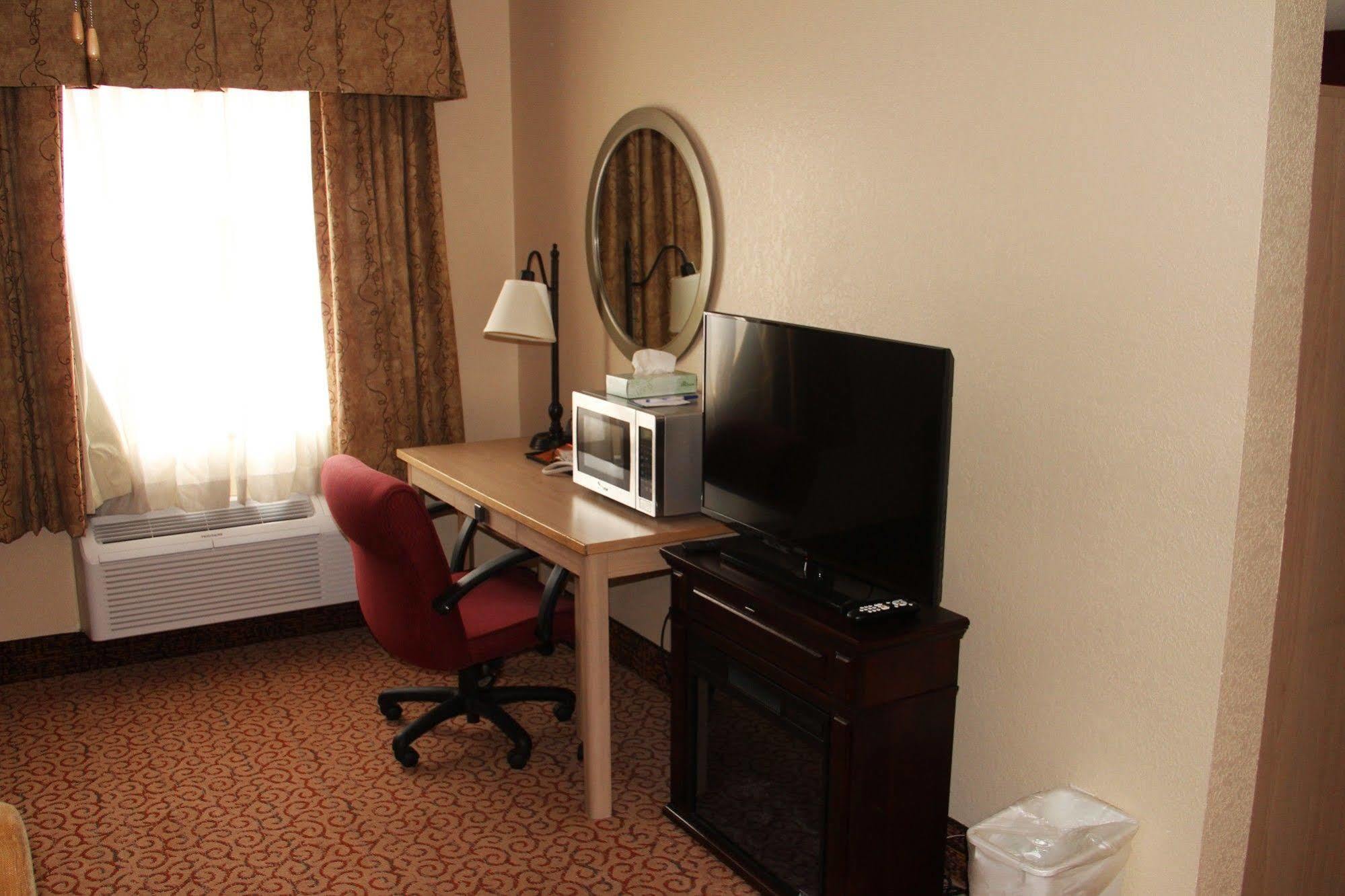 Hotel Baymont By Wyndham Stevens Point Esterno foto