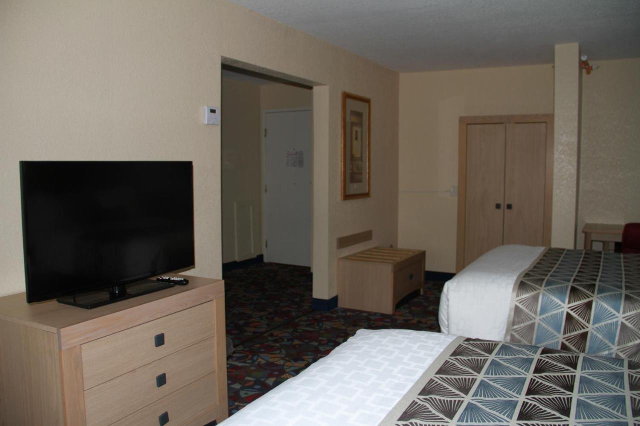 Hotel Baymont By Wyndham Stevens Point Esterno foto